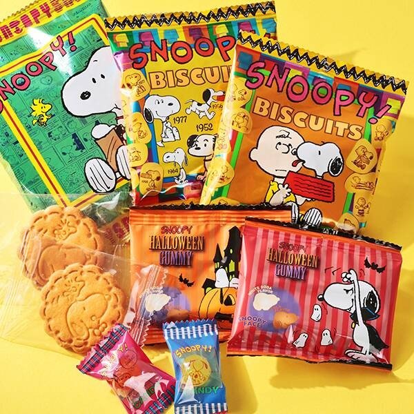 焼菓子からグミ、ポップコーン、キャンディまで入っています