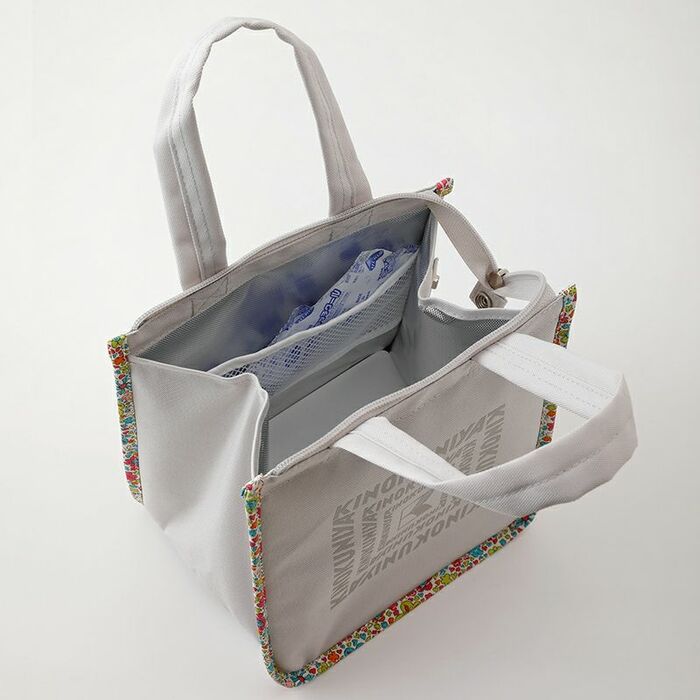 プリントのかわいい小さめ保冷バッグ