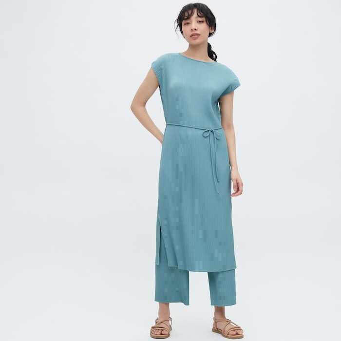 出所：ユニクロ公式 プリーツワンピース（半袖）セットアップ可能