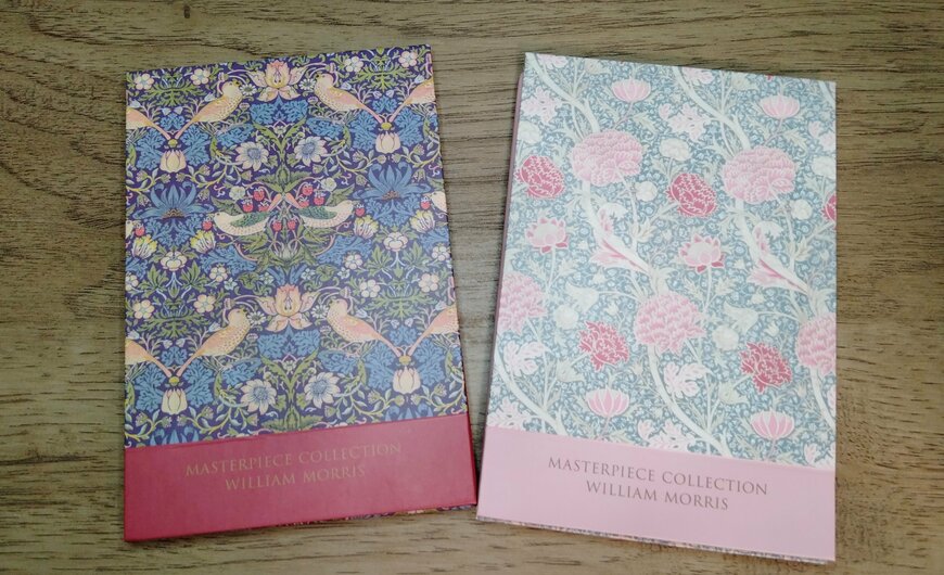 筆者撮影（セリア、折りたたみミラー S ウィリアム・モリス）