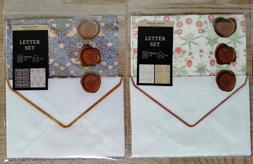 筆者撮影（セリア、レターセット 4セット シール付 ウィリアム・モリス）
