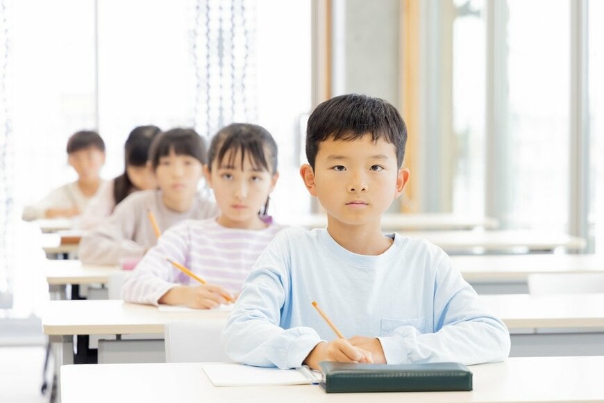 【学習費調査】「私立中学」と「公立中学」の学費はどれくらい「差」がある？塾代など「補助学習費」を含めた学費を比較