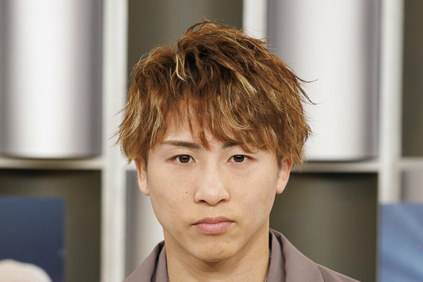 井上尚弥が意外な「愛車」を公開しネット大注目「良いのに乗ってますね」「すごい渋い」「この色は国産では出せなそう」