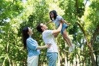 3人家族の1カ月の生活費は平均いくら？最新データから読み解く4人家族・5人家族との違いと子育て世帯の内訳