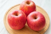 桜が散った後もお花見を楽しめる？リンゴの花の可憐な美しさに「知らなかった」「初めて見た」と話題