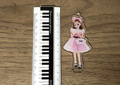 筆者撮影（キャンドゥ、アクリルスタンド ブラインドパッケージ リカちゃん）