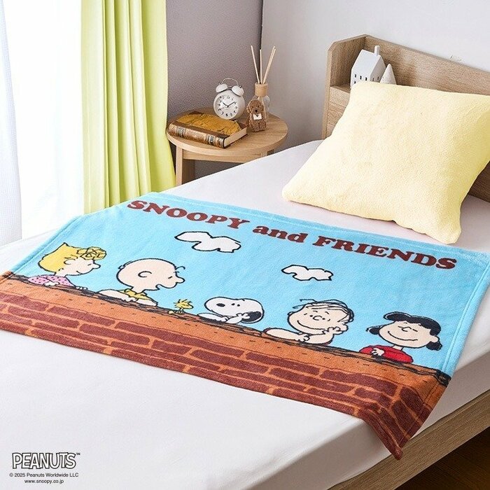 しまむらのオンラインストアで予約受付中のPEANUTSブランケット