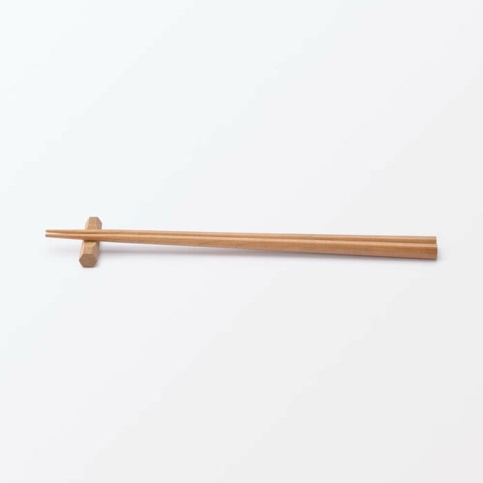 無地の器にも模様のある器にも合わせやすそうです