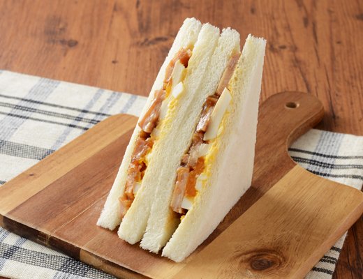 ローソンの新商品:照焼チキンたまごサンド
