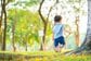 保育園児の息子が公園で見せた「とんでもない姿勢」　才能を感じる光景に「素晴らしい」