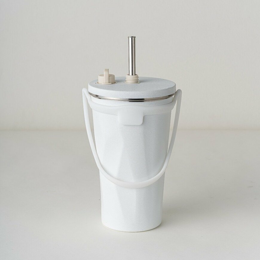 出所：GEO公式　ストロー付きステンレスタンブラー