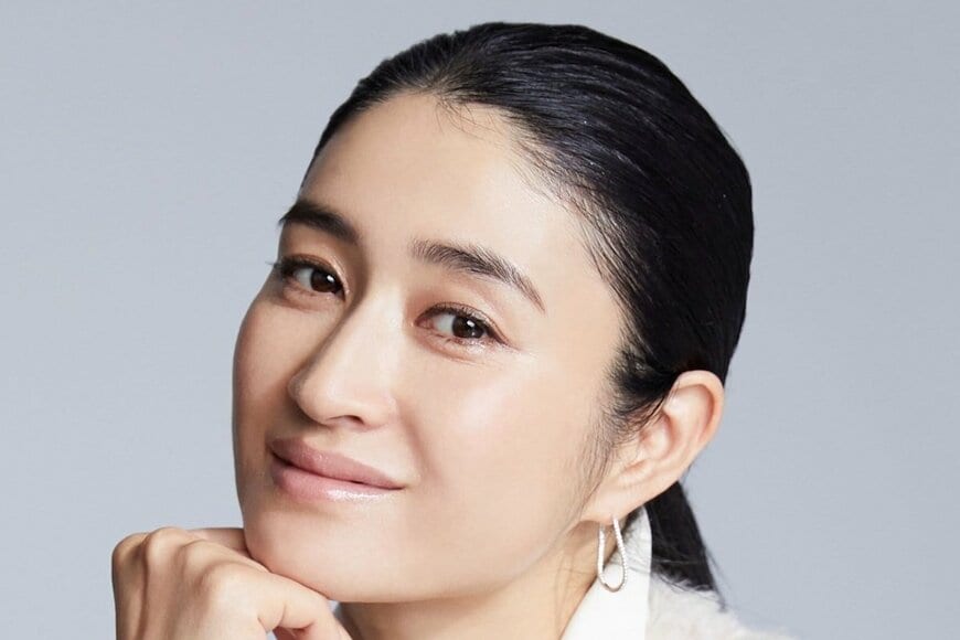 49歳 小雪 オールブラック”すっぴん”私服姿が話題「カッコイイ」「美し過ぎる」「素敵、オーラ」