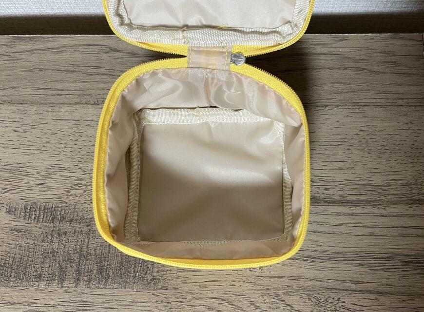 ダイソー、四角ポーチ(魚)商品画像