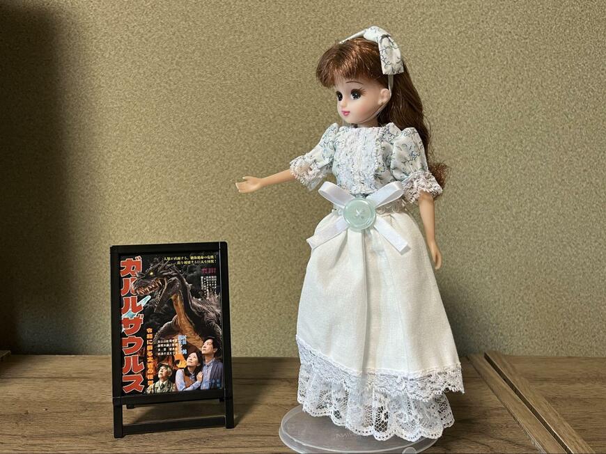 キャンドゥ、ミニチュアポスタースタンド画像