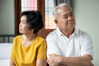 60歳代で貯蓄非保有世帯は何パーセント？厚生年金・国民年金の平均月額も一覧表でチェック