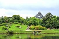 【絶景】岡山県「本宮高倉山」の大都会と山間部の対比　切り取った写真に見入ってしまう