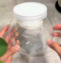 【100均DIY】セリアの〈プランター・キャンディーポット・植物の受け皿〉で魅せるインテリアにもなる〈お菓子BOX〉を作る！「発想が天才すぎる」の声