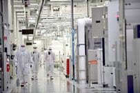 国内企業がシェア9割、半導体製造の重要材料「フォトレジスト」