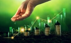 【50歳代】現役生活ラストスパート期、貯蓄平均1908万円の裏側にある「運用の影響」とは《新NISAのイロハ》