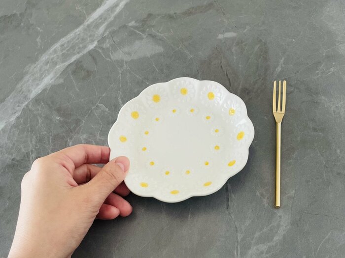 「プレート デイジー」の直径は約13cm