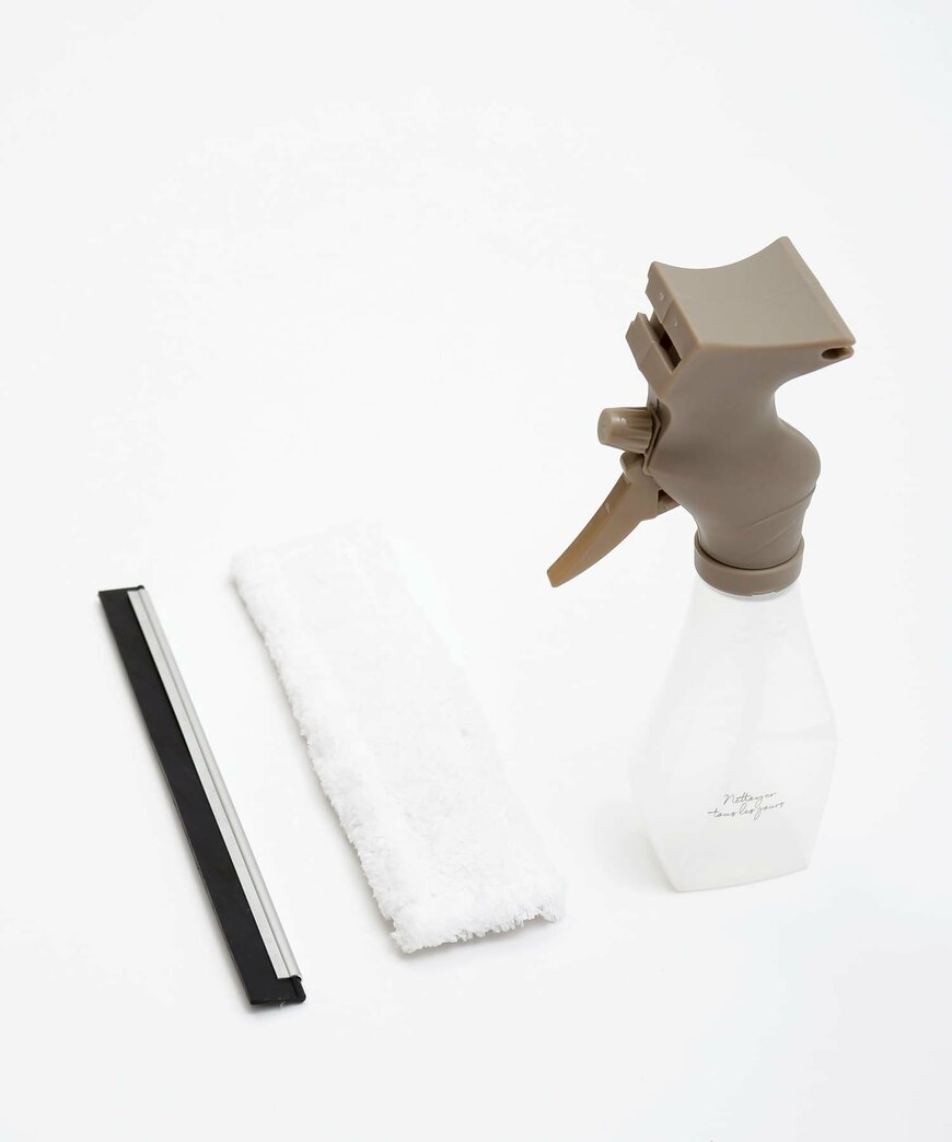 出所：3COINS　3WAYワイパー