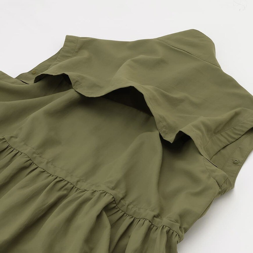 出所：ワークマン公式　レディース高撥水スタンドワンピースアウター