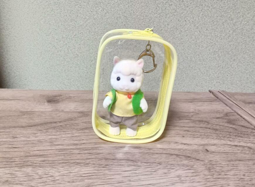 筆者撮影（セリア、推し活ポーチM（ピンク・イエロー・ブルー））