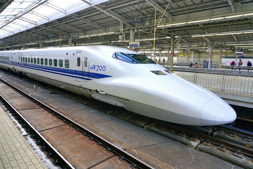 東海道・山陽新幹線「のぞみ」が3大ピーク期は全席指定席に！自由席と指定席はどちらがお得？