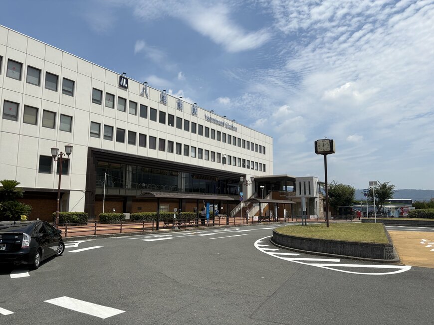 八尾南駅前の光景