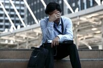 【中間管理職】部長・課長・係長の「平均年収・平均年齢」とは？「管理職が会社に望むこと」は何か