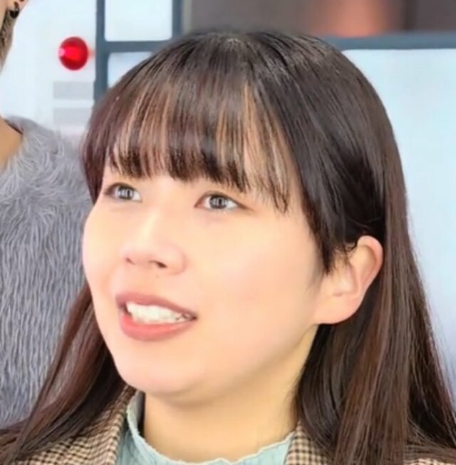 友人の結婚式に向けて顔まわりカットに初挑戦。上品なスタイルへの変化に注目