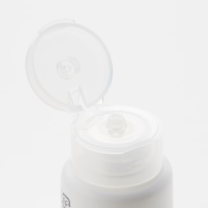 化粧水・乳液・美容液がひとつになった保湿ジェル