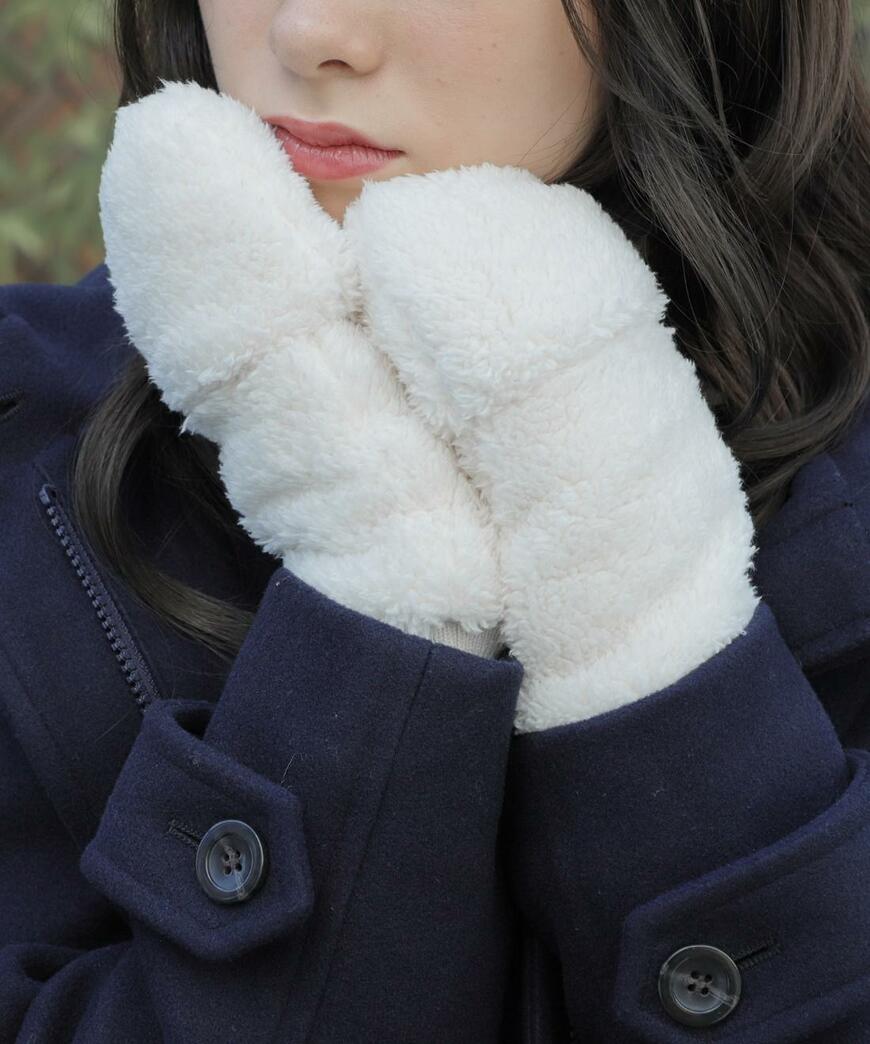 出所：ハニーズ公式通販 フード付ボア手袋