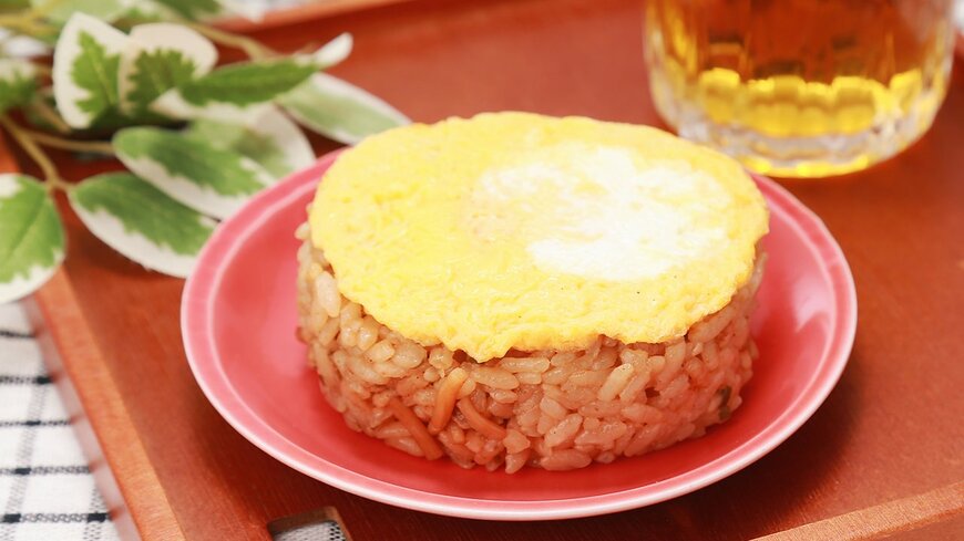 満月に見立てた薄焼き玉子をトッピング