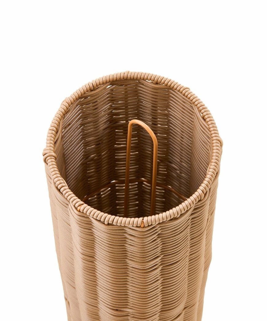 出所：3COINS公式　《水拭き可能！》PPラタンペーパーストッカー