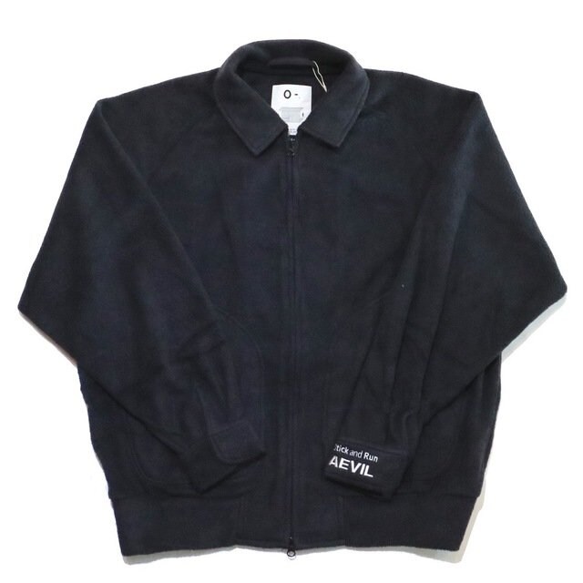 O- レイチョウルイラボ - FLEECE HIGH-NECK BLOUSON ¥35,640（税込）