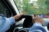 宮城県仙台市を走行中に遭遇した「高さ100ｍ級の物体」　圧倒的な存在感に「ちびった」