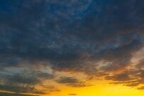 北海道札幌市の「午前3時台の明るさ」に思わず目を疑う　北海道の日の出の早さに「昼の3時かと思った」