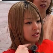 バッサリ切りたい女性→顔周りにレイヤーを入れたボブスタイルで大変身