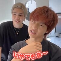 【大胆】赤髪の男性「いやでもな〜」と迷いつつ大胆カット！過去イチの短さに「ガチでいい」とご満悦