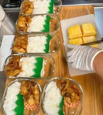 【ささみの照り焼き弁当】やる気40％でもこんなに豪華！冷食も上手に活用したお弁当作りが話題
