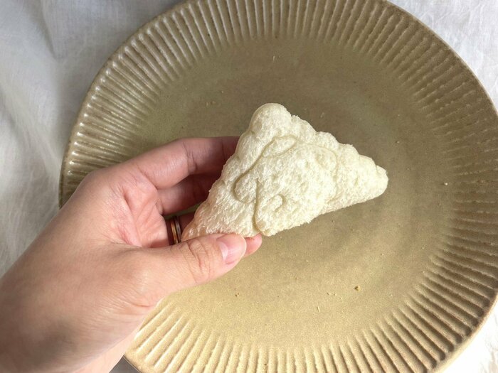 食パン1枚でサンドイッチを作る場合は、隅のほうにスタンプしましょう