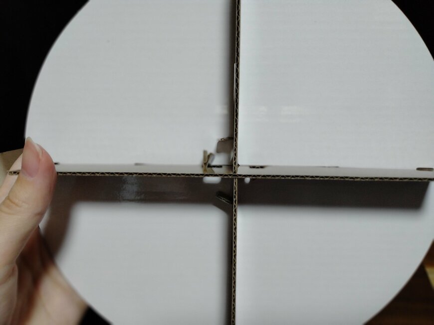 筆者撮影（セリア、パーティースタンド 2段 ナチュラルクリスマス）