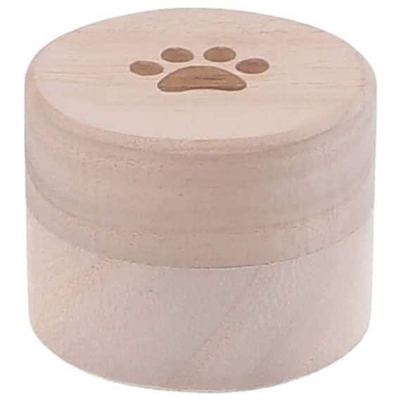 ニトリ、猫ちゃんの爪・乳歯ケース(FJ あしあと) の画像