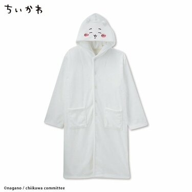 しまむらから「ちいかわの着る毛布」が登場！自宅での“労働”が
