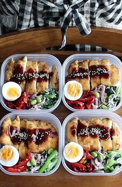 完成した「鶏むね肉のジューシーカツ弁当」