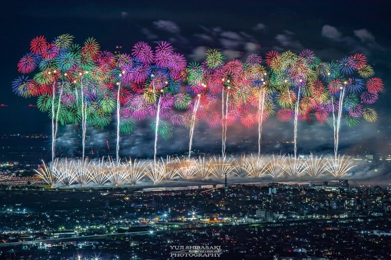 長岡まつり大花火大会のフェニックス花火を撮影 俯瞰で見た光景に「これは圧巻！」「リアルだと涙出そう」