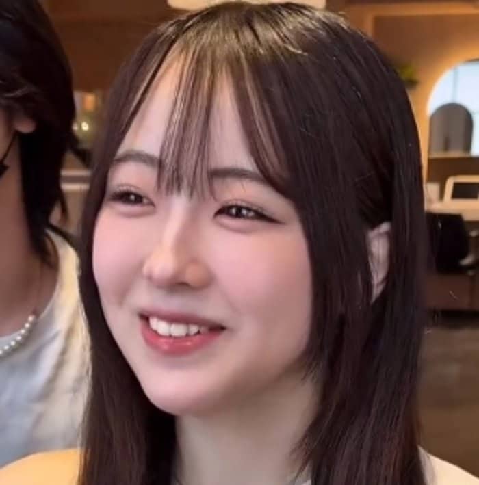 「丸顔が目立たなきゃ、短くてもいいな」バッサリカット希望の女性→輪郭カバーできる〈パツっとボブ〉でかわいさ爆上がり！