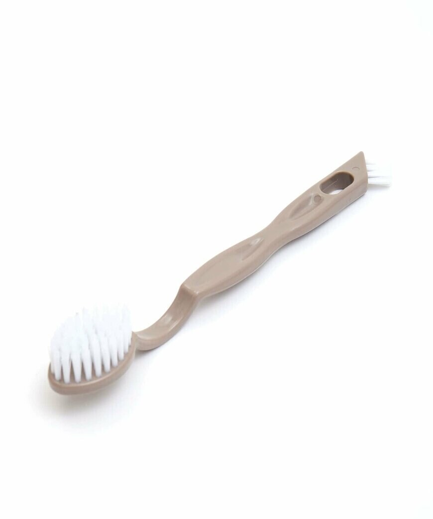 出所：3COINS　隅洗いブラシセット