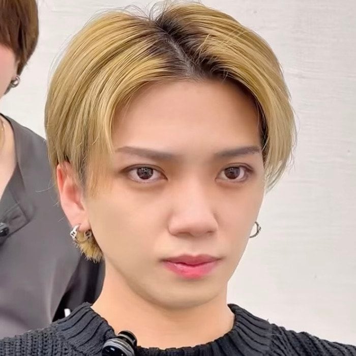 「普通に落ち着こうかと思って…」ずっとハイトーンの髪色だった男性→〈黒髪〉にイメージチェンジ！「かっこいい！」と絶賛の声
